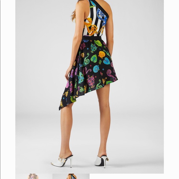 Brand new Versace summer dress - Picture 2 of 8